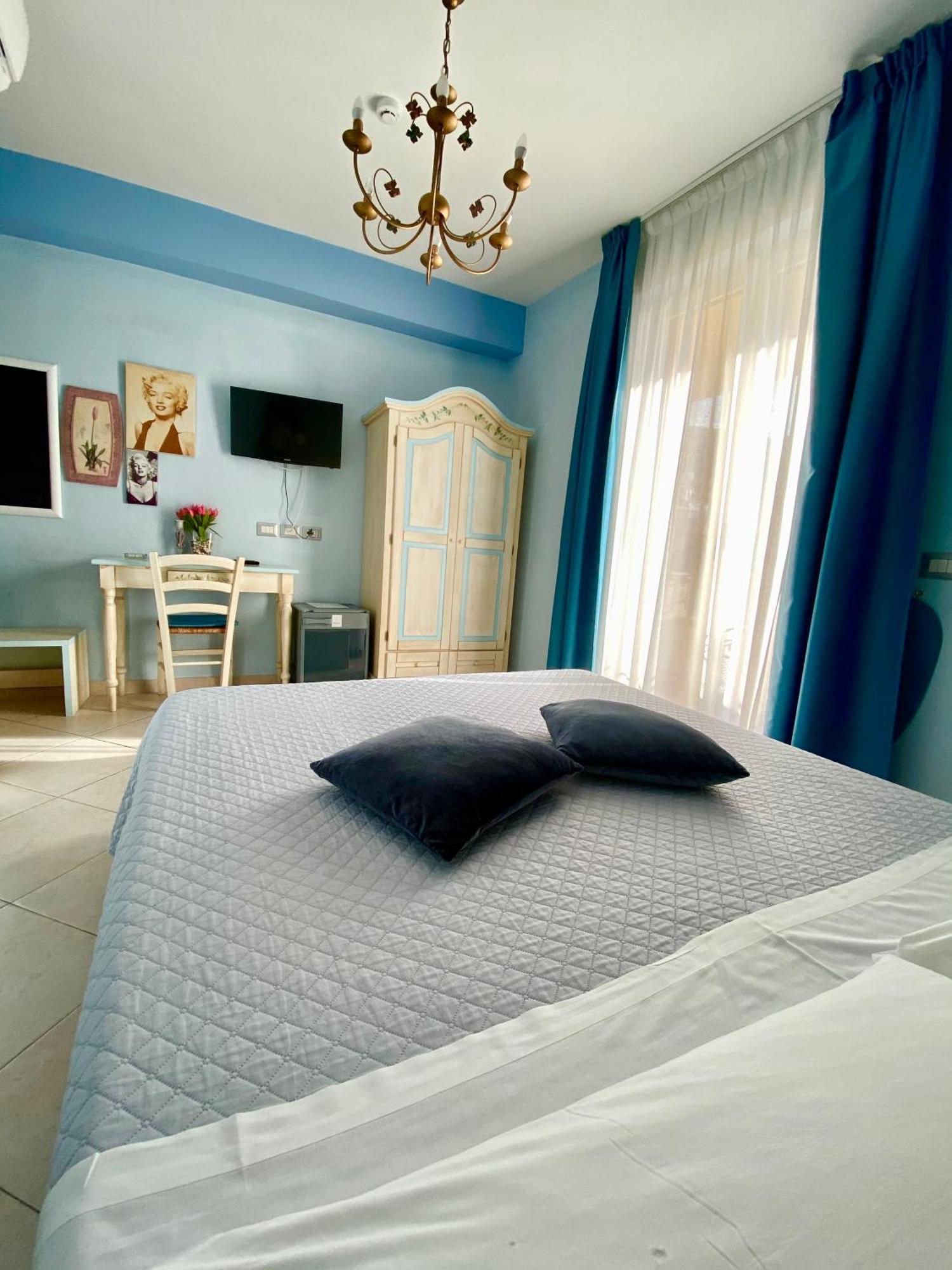 Basic Double or Twin Room
